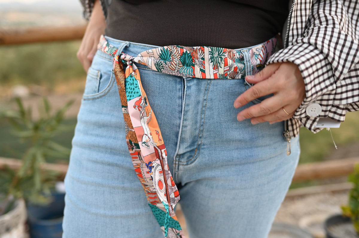 Pantalón Vaquero curvy con Cinturón