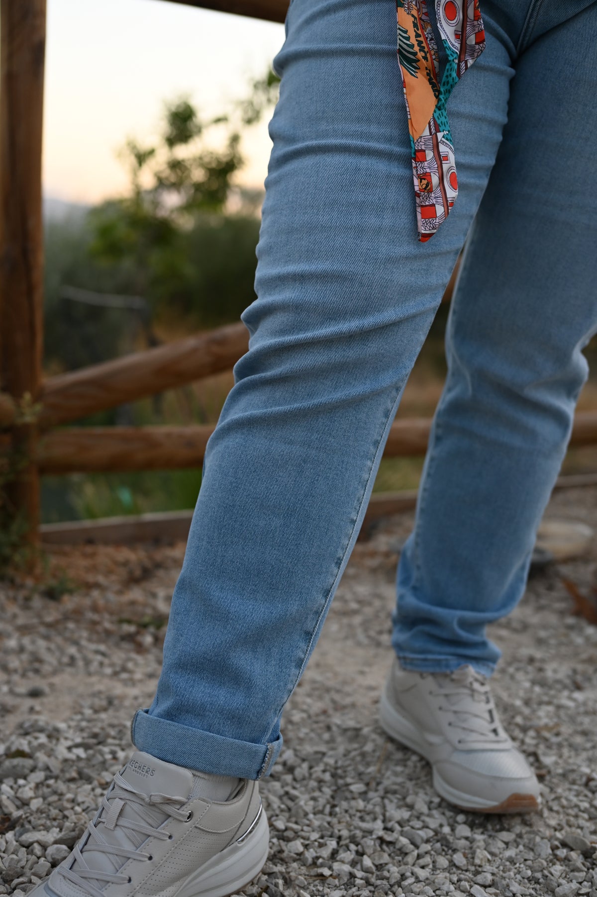 Pantalón Vaquero curvy con Cinturón