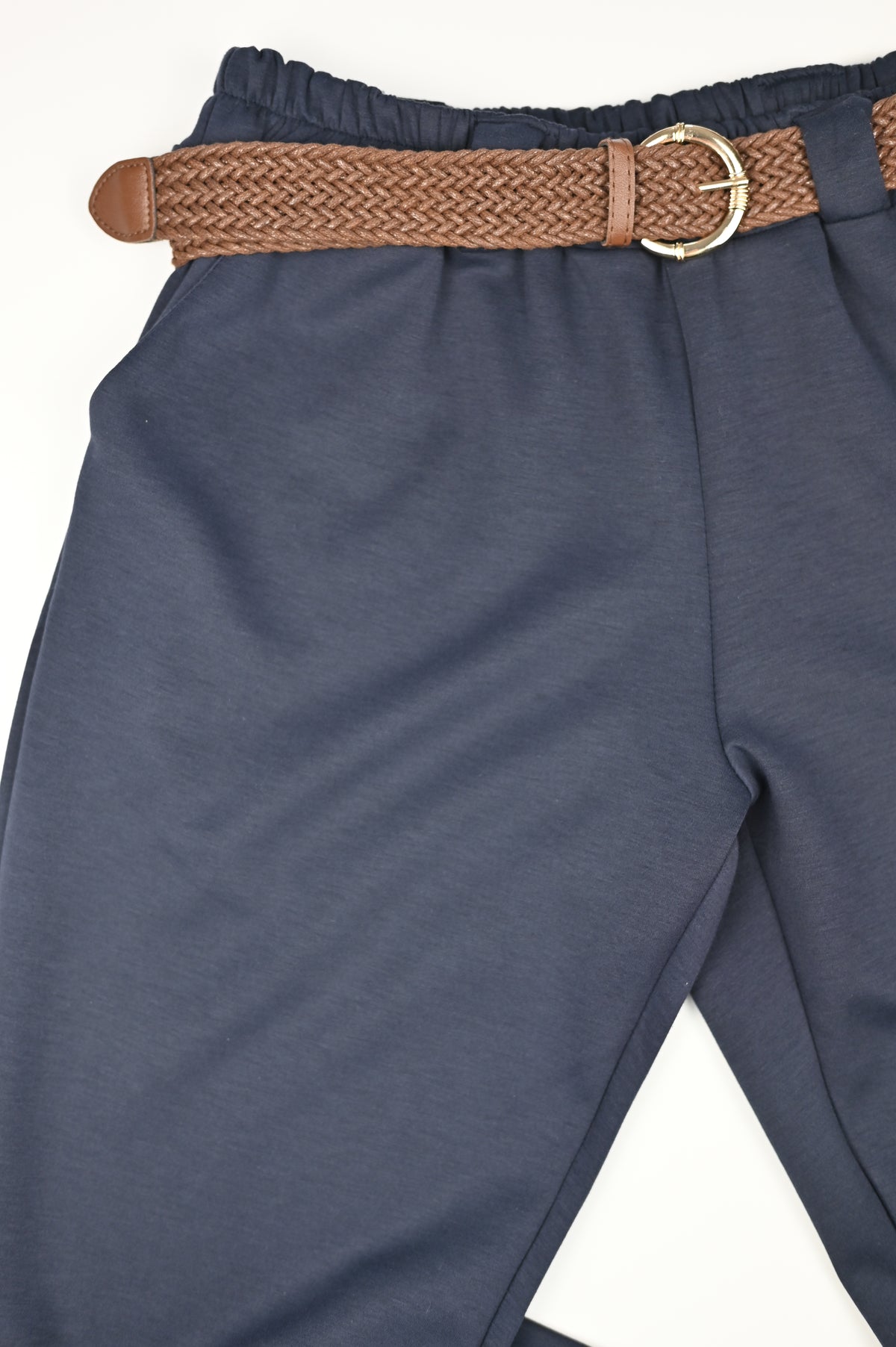 Pantalón Confort con Cinturón
