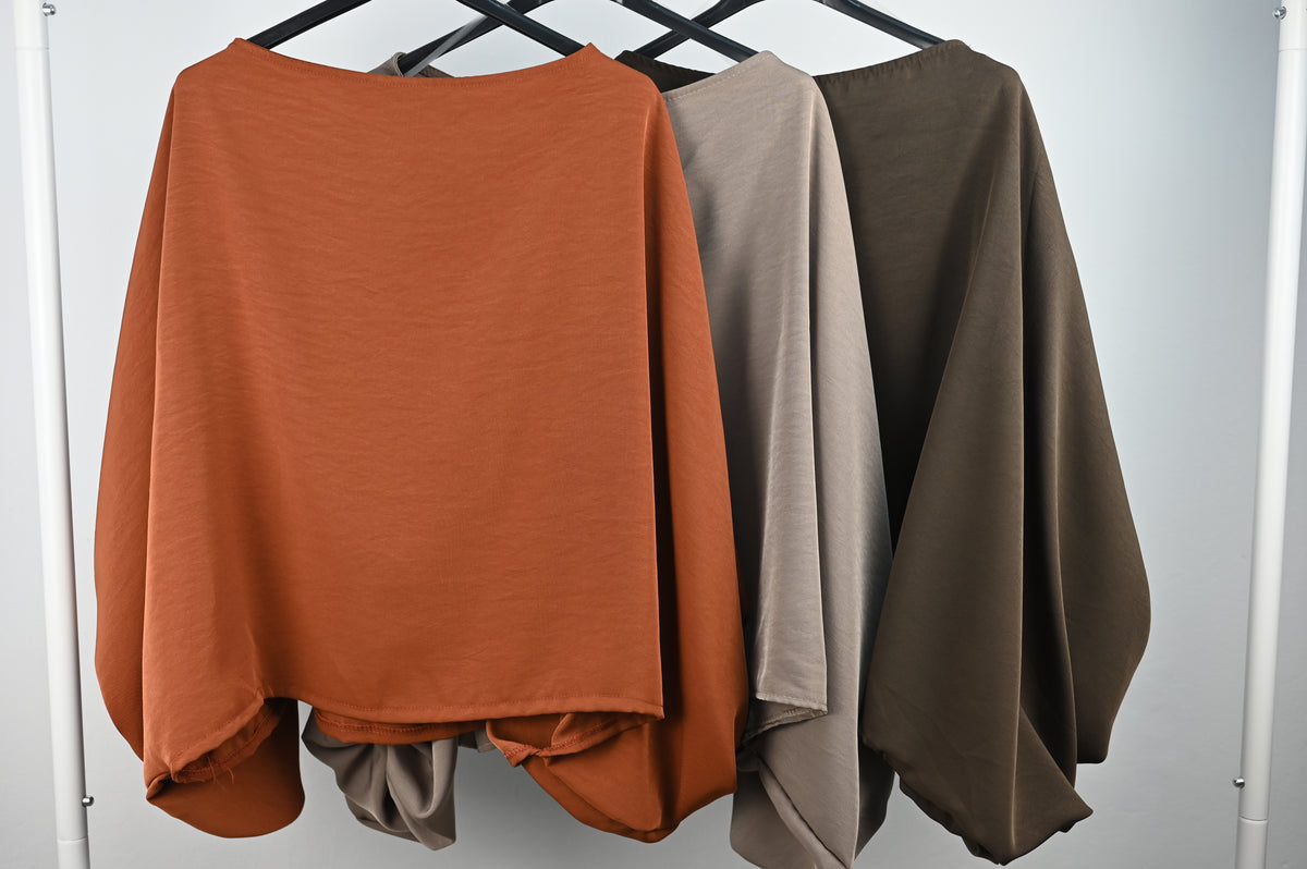 Blusa Satinada Manga Murciélago