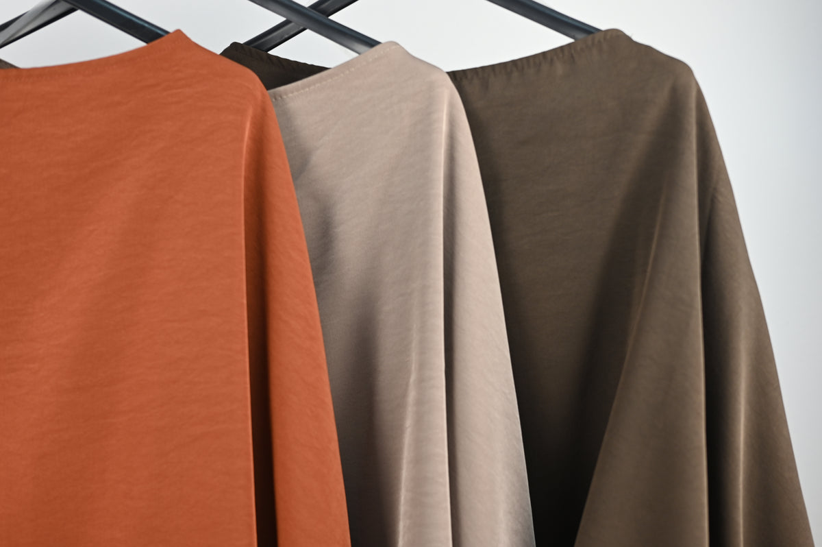 Blusa Satinada Manga Murciélago