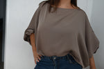 Blusa Satinada Manga Murciélago